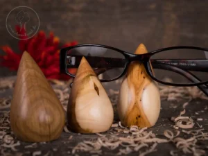 Holznase für Brillen